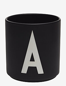 Design Letters Black Porcelain Cups A-Z - Borddekning - BLACK / black