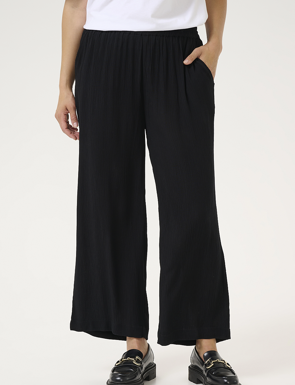 Kaffe - KAdacia Amber Pants - culottes - black deep - 0