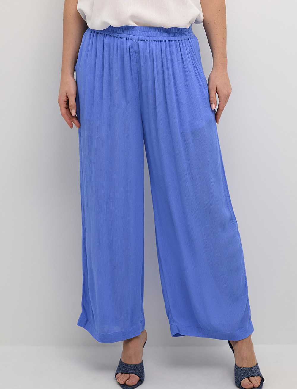 Kaffe - KAdacia Amber Pants - culottes - ultramarine - 0