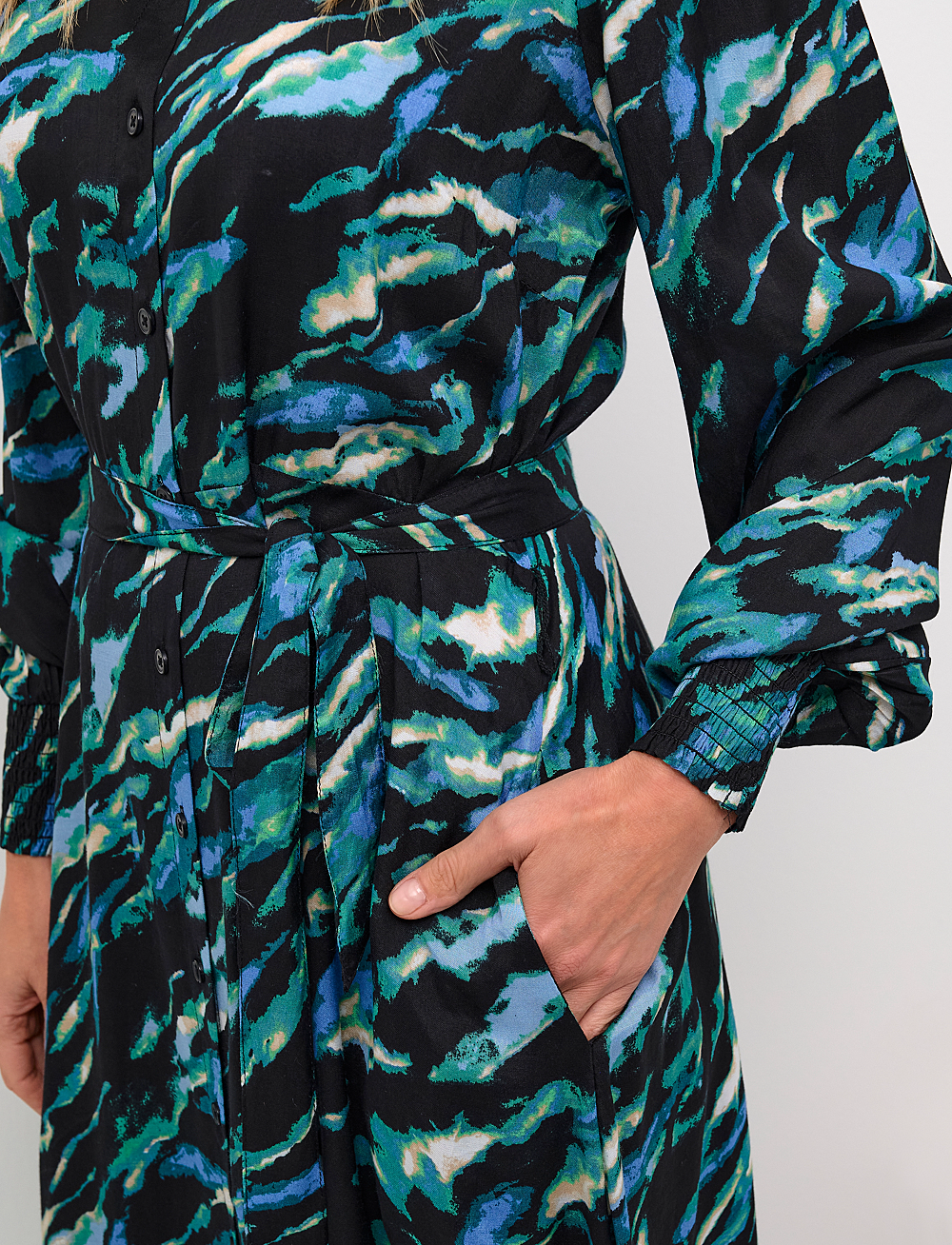 Kaffe - KApollie Oline Dress - skjortekjoler - black/blue/green abstr. animal - 5