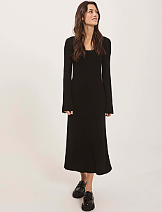 NORR Sherry flared knit dress - Kjoler - BLACK / black