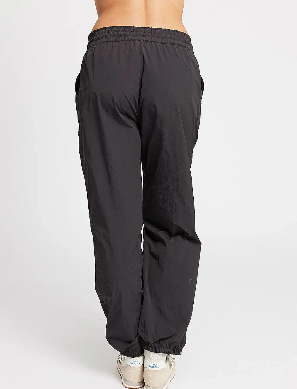 Rethinkit Studios - Track Loose Pants Palma - treningsbukser - almost black - 3